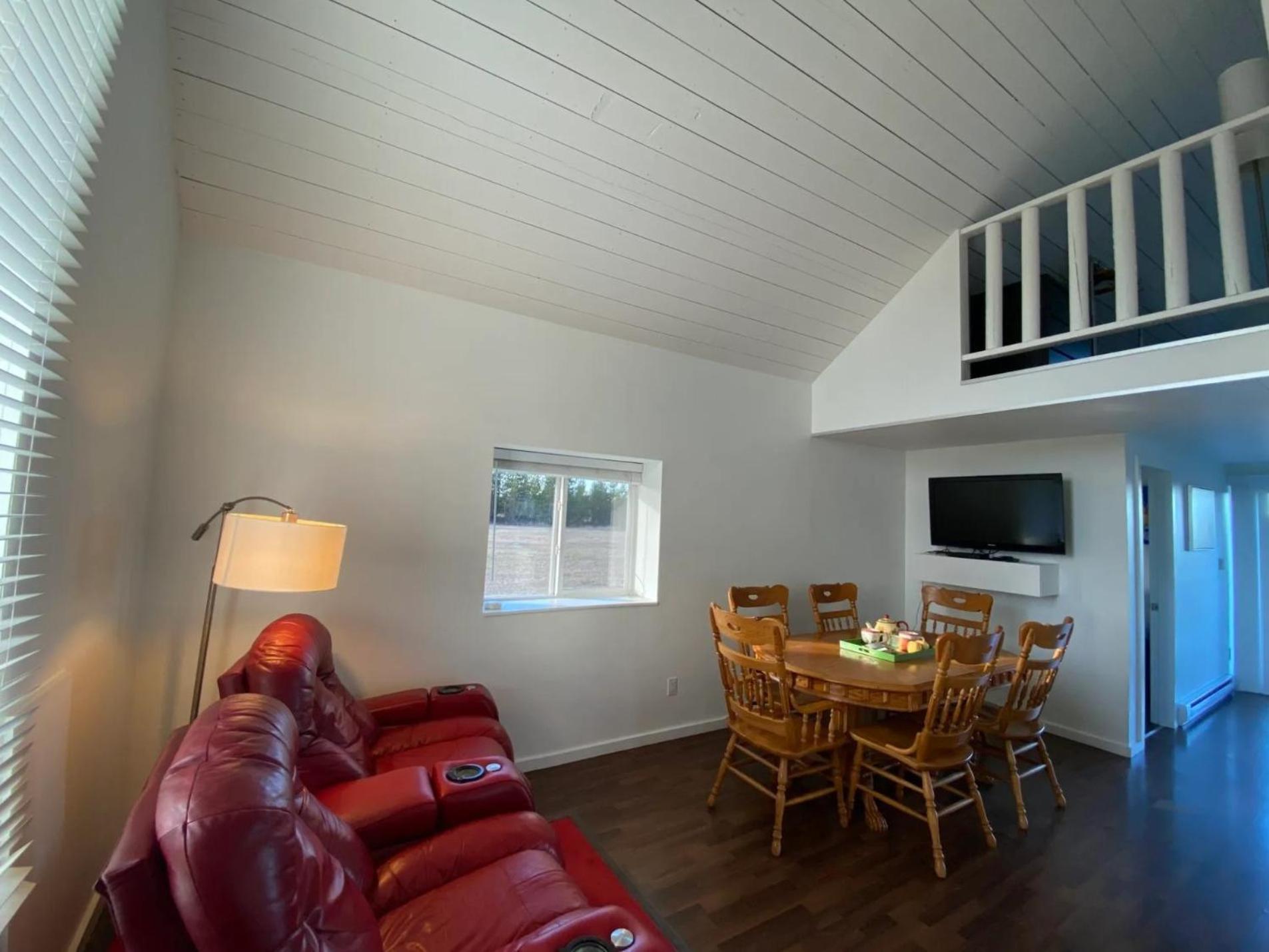 Woodhouse And Ranch Lodge